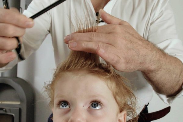 Erster Haarschnitt
